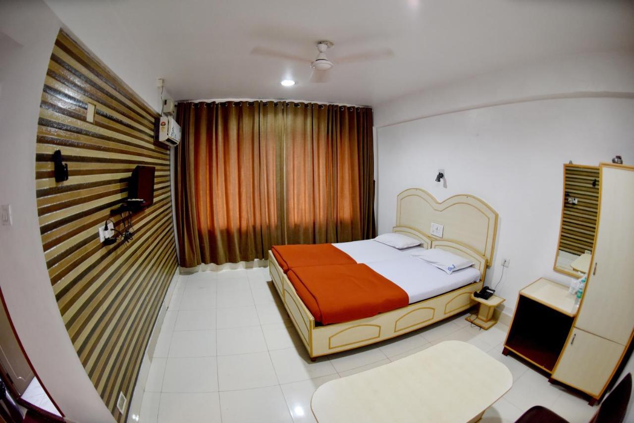 Hotel Sharada International Udupi Exteriér fotografie