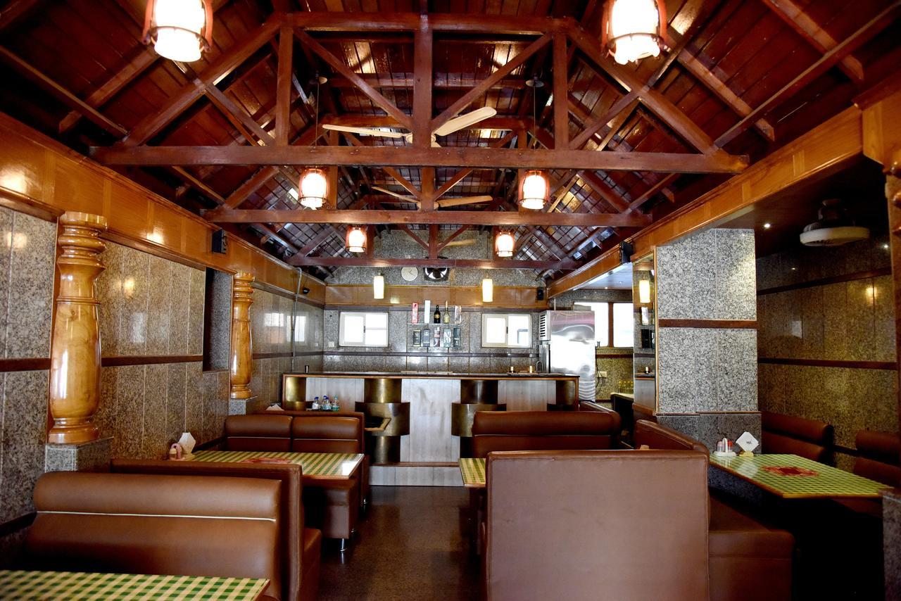 Hotel Sharada International Udupi Exteriér fotografie