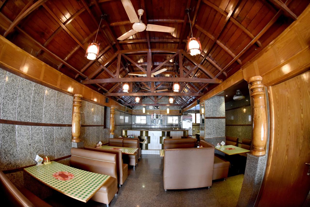 Hotel Sharada International Udupi Exteriér fotografie